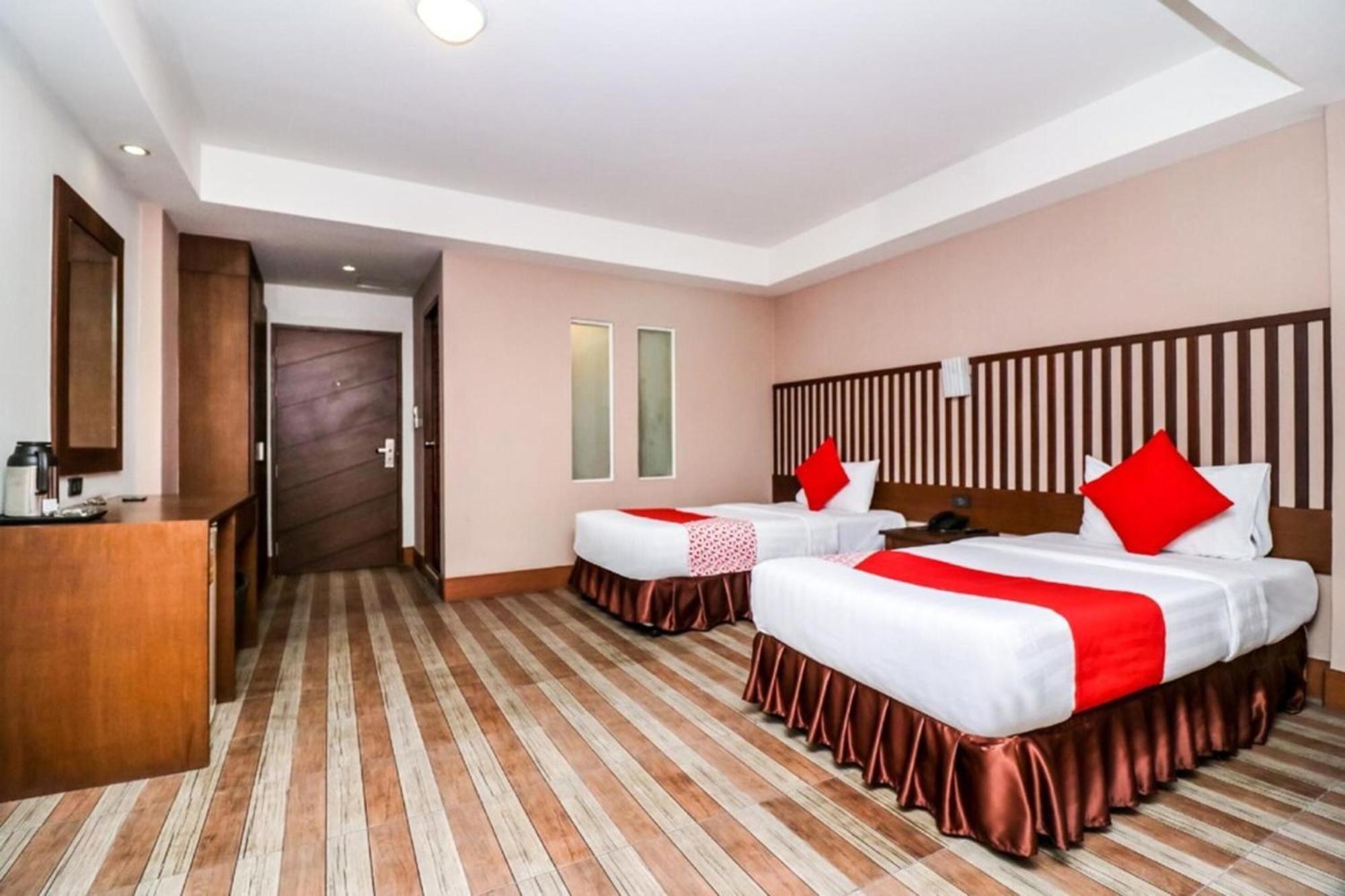 Dancenter Ja Siam Apartment Pattaya