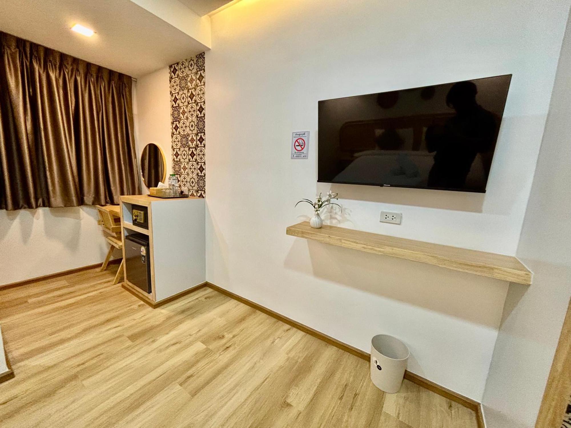 Charm At Pratumnak Hotel 3*