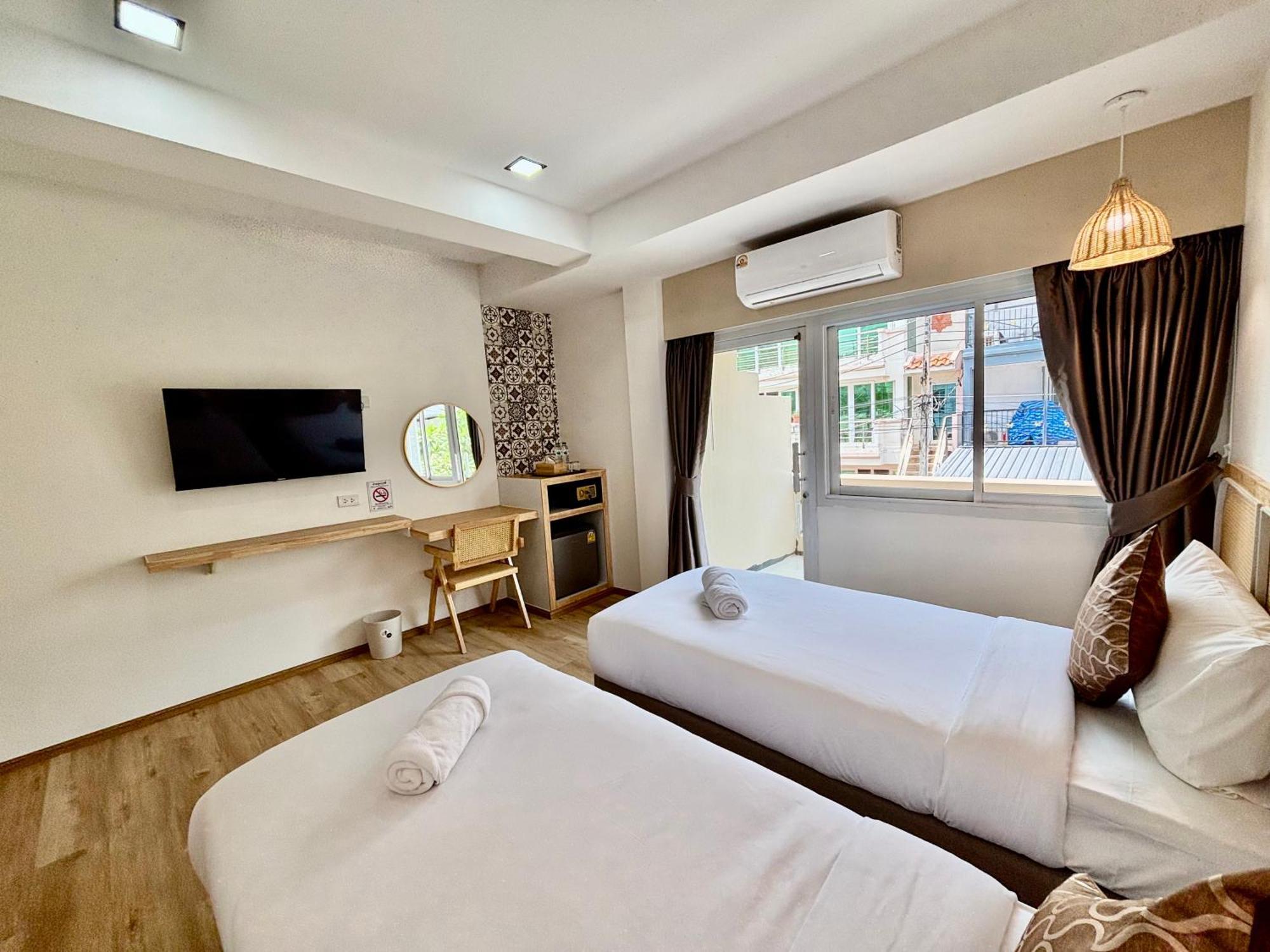 Charm At Pratumnak Hotel Pattaya