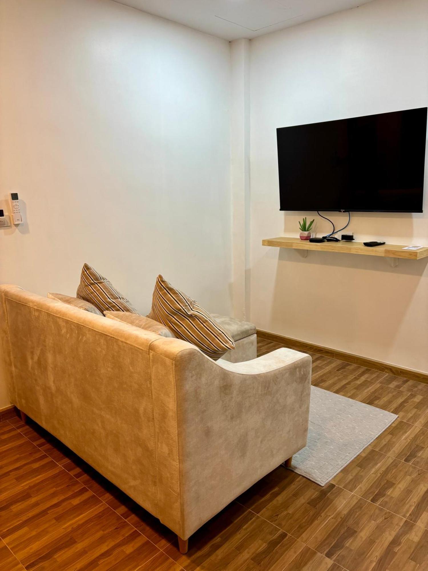 Hotel Charm At Pratumnak Pattaya