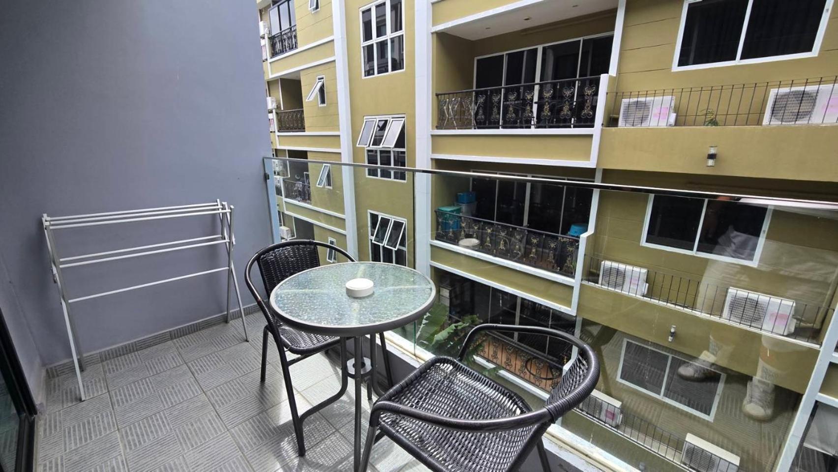 5 Min Walk To Tropical Garden Apartment Pattaya