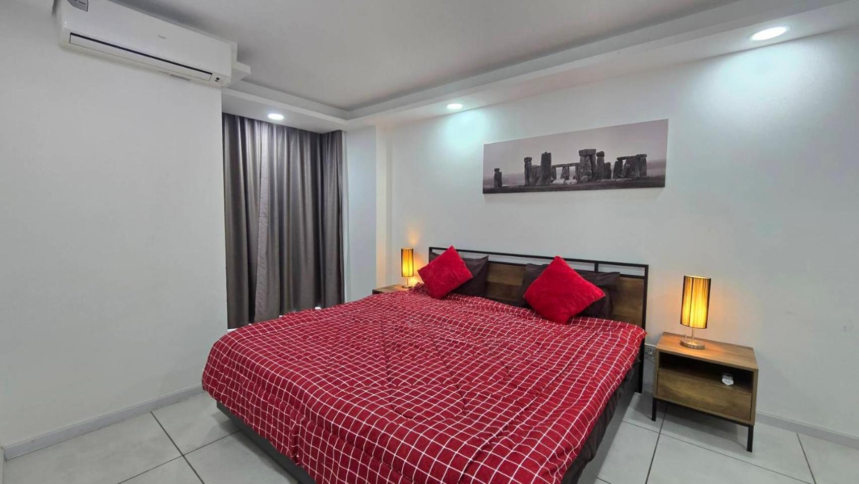 Apartment 5 Min Walk To Tropical Garden Pattaya