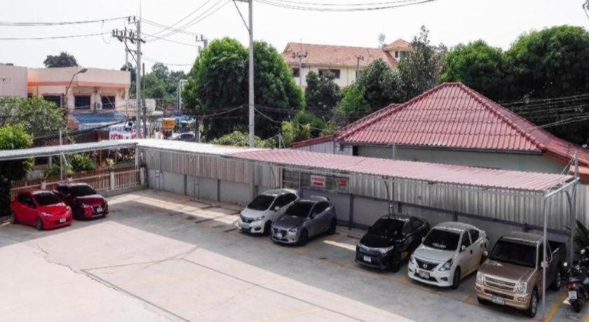 Hotel Oyo 1157 Ploy Pailin Place Pattaya
