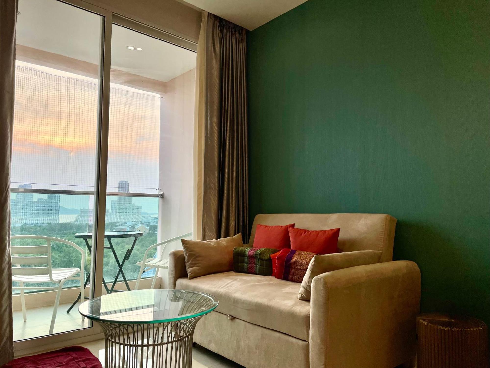 Sea View Free Wifi * Pattaya