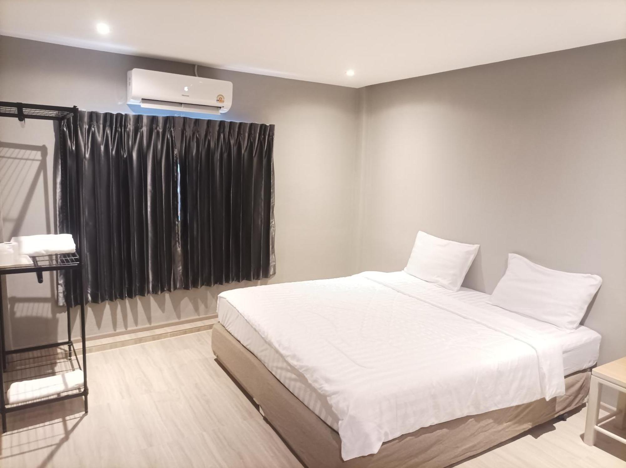 Uno Apartment *