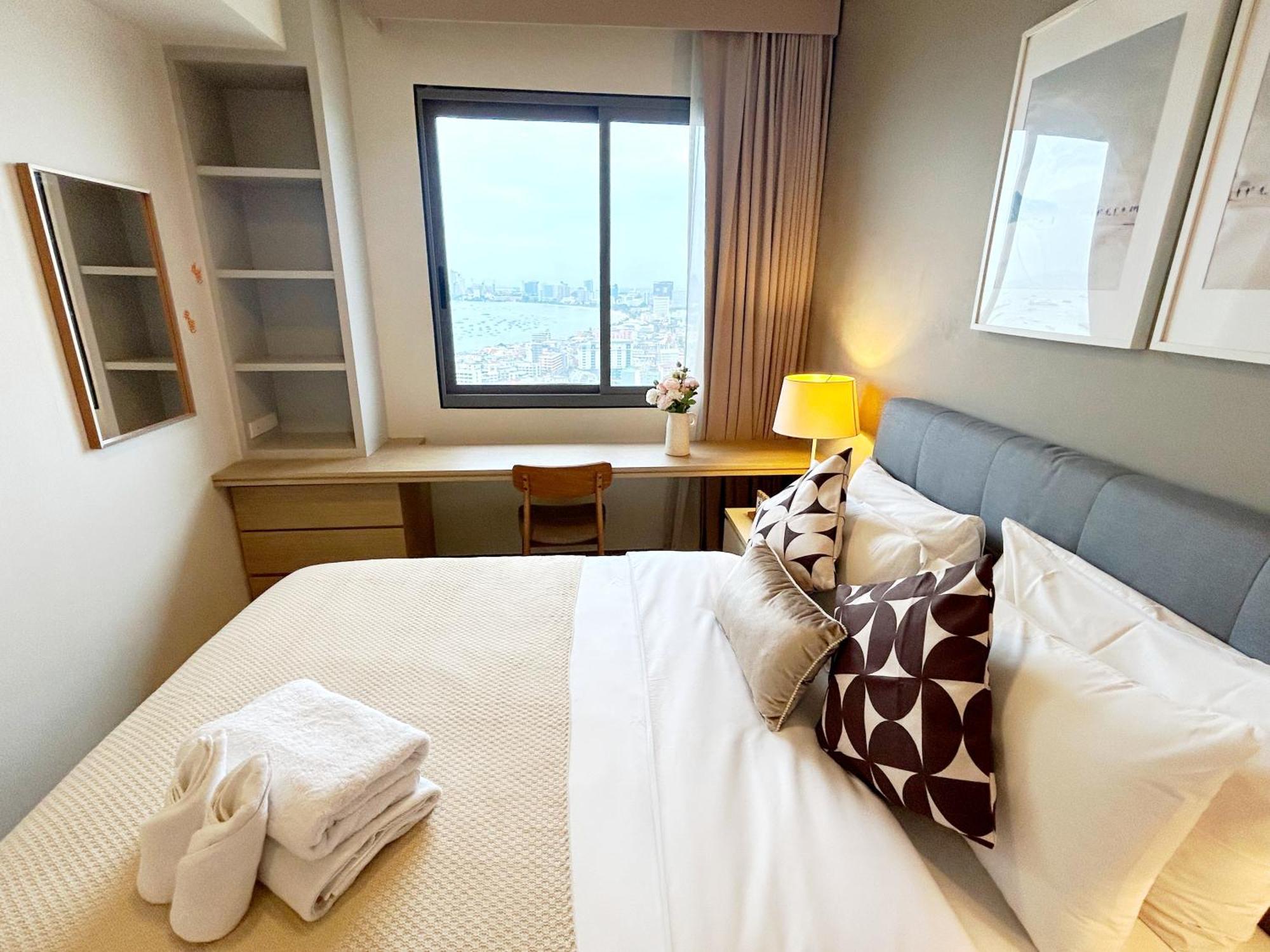 Unixx Sea View *