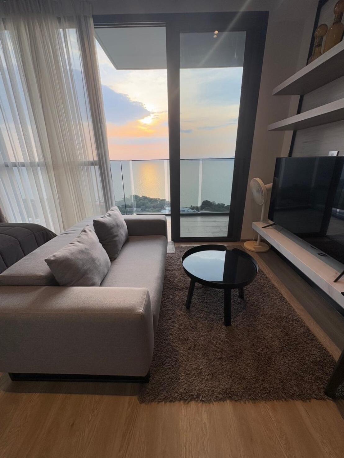 Apartment Stunning Sea View -next To Pattaya