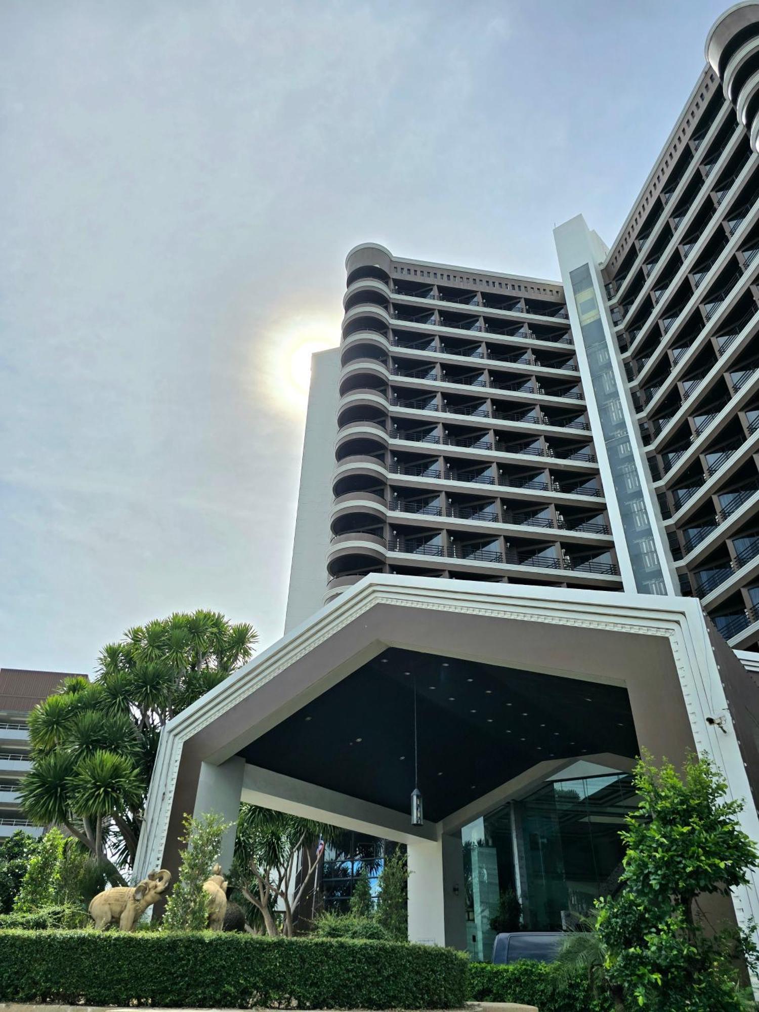 Hotel First Pacific Cirrus Pattaya