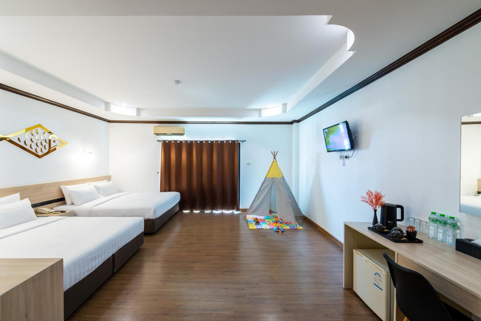 Arawana Regency North Hotel