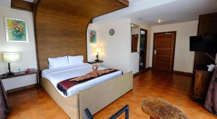 Hotel Red Balcony 2*