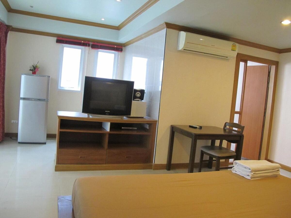 Rouge Service Apartments, Soi Buakhao Pattaya