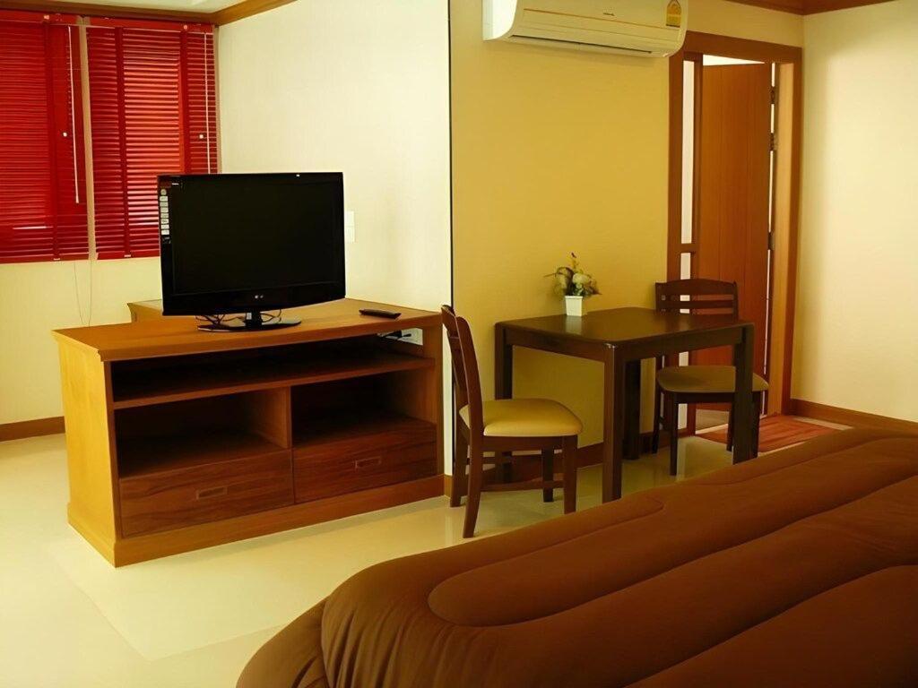 Rouge Service Apartments, Soi Buakhao 3*