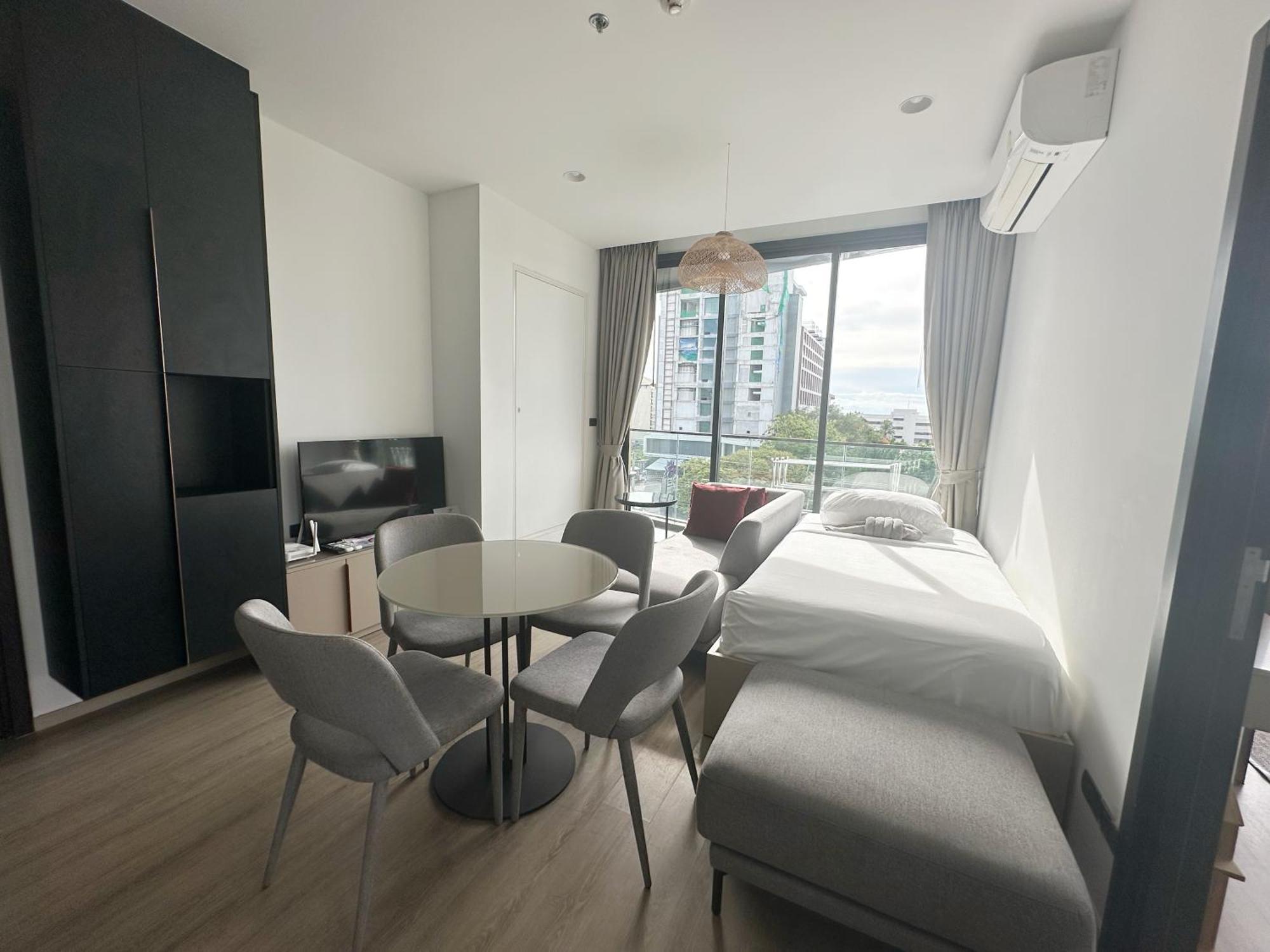 The Edge Aparthotel