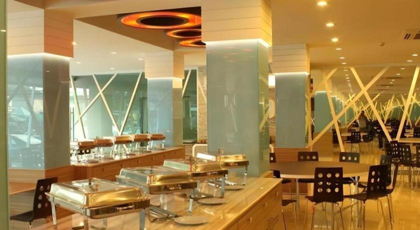 Chariot Hotel 3*