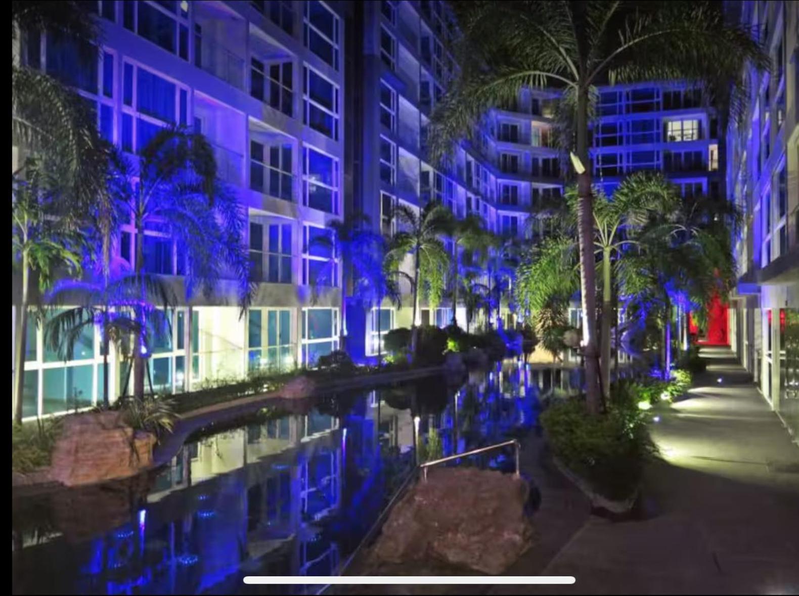 Apartment Large Deluxe Condo, Centara Azure Residence, Central Pattaya