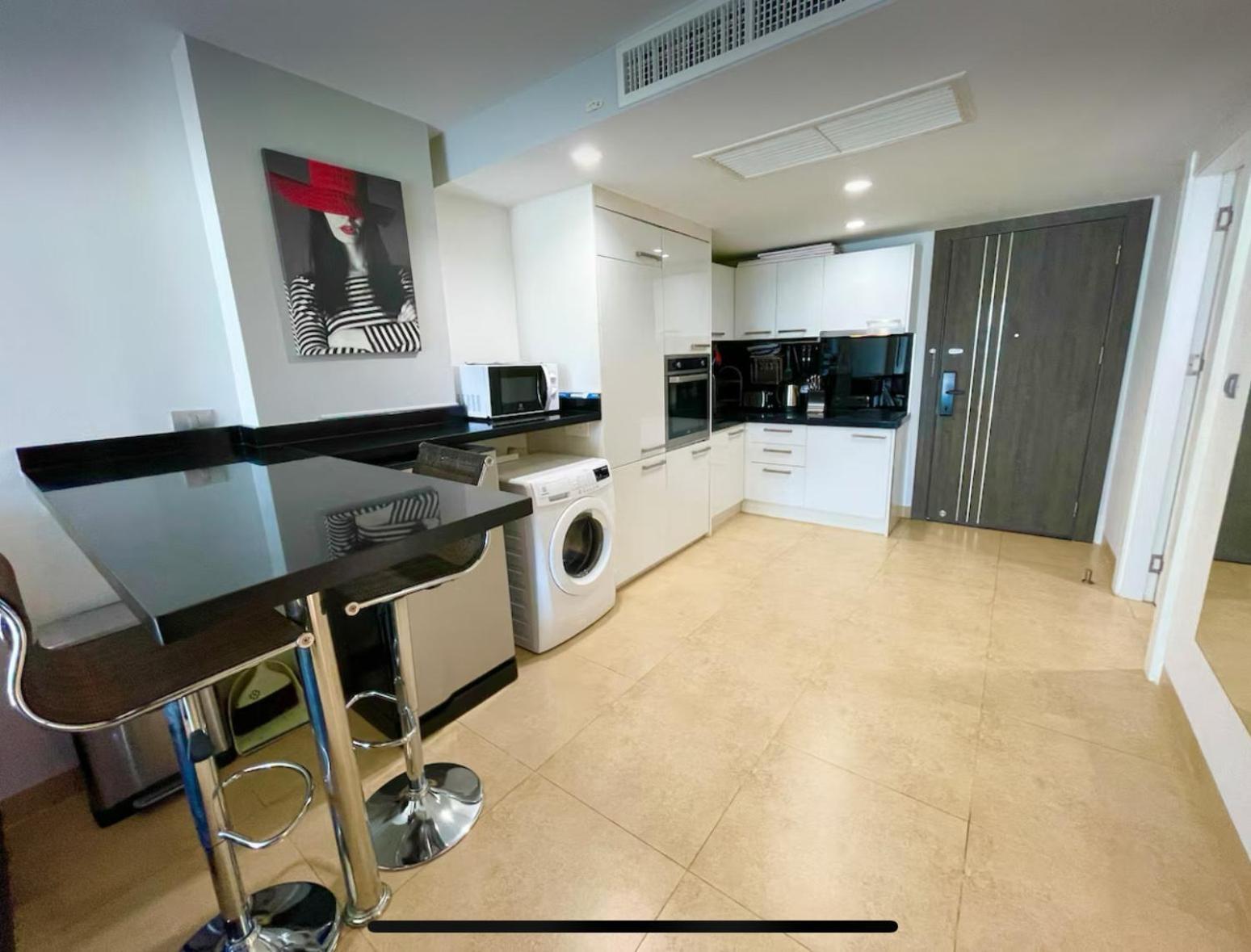 Large Deluxe Condo, Centara Azure Residence, Central Pattaya * Pattaya