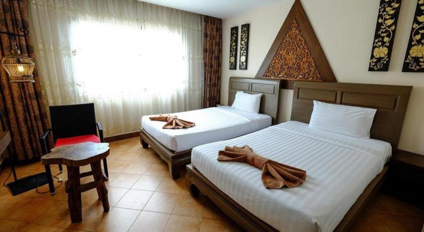 Red Balcony Hotel 2*