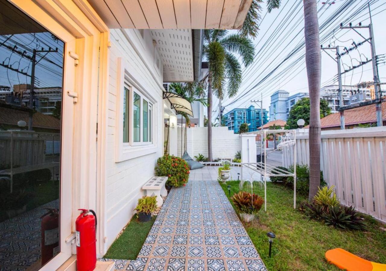 Happy N Joy Pool Villa Near Jomtien Beach On Thepprasit Road Villa Pattaya