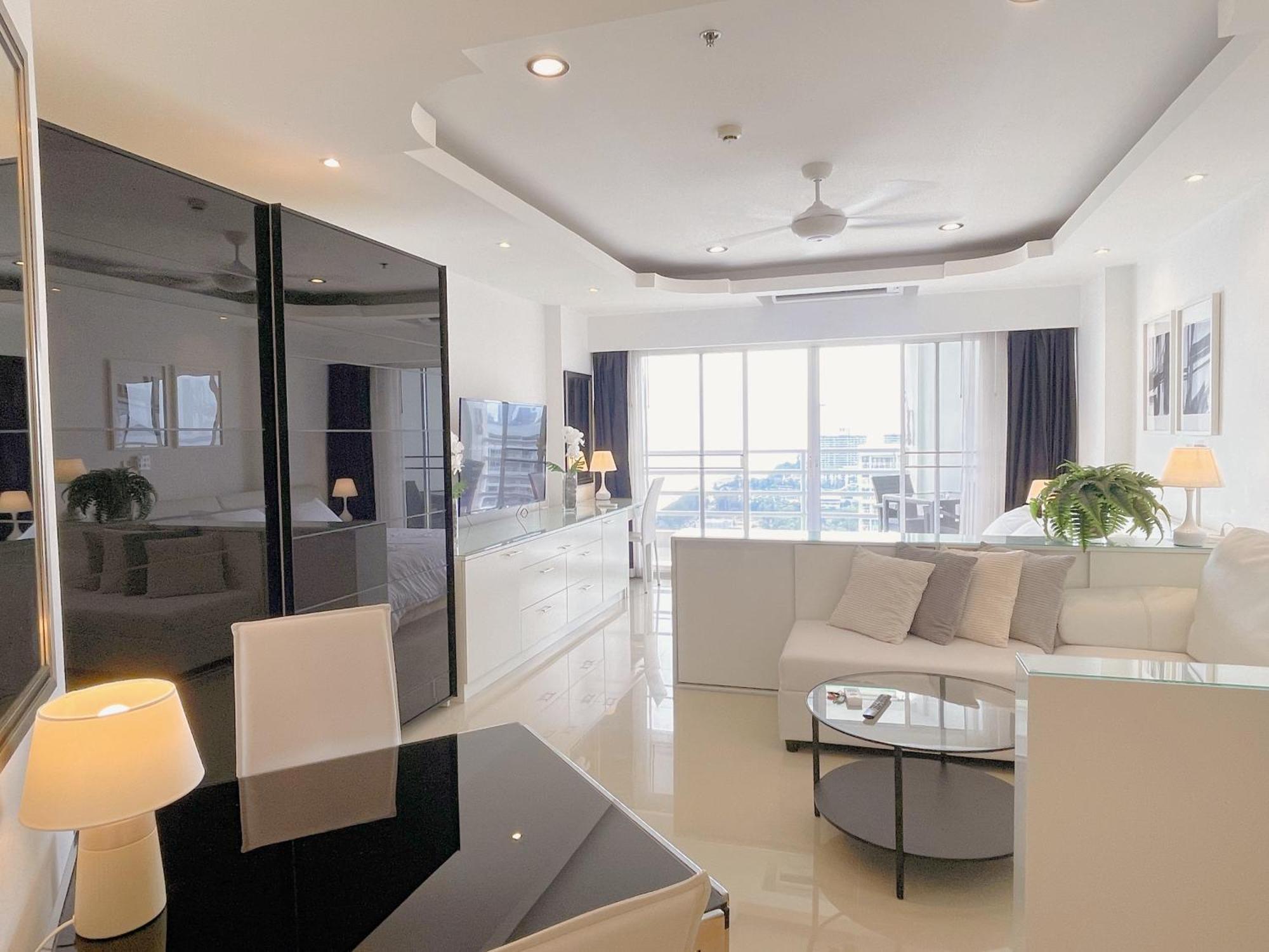 Apartment Beautiful Sea View Front *