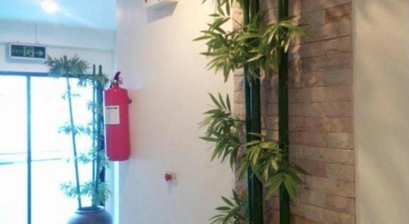 Hotel M Place 2*