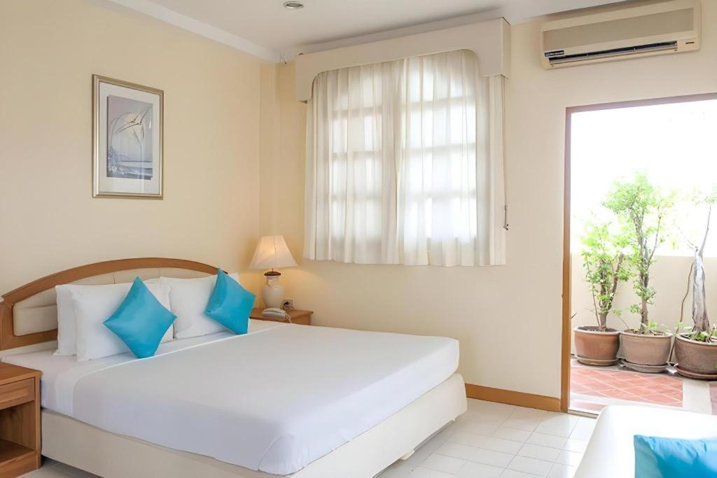 Lido Hotel Pattaya