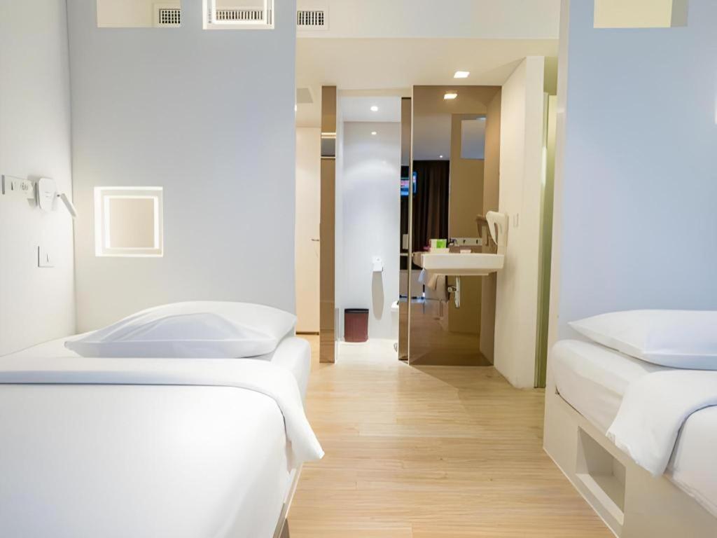Mood Hotel
