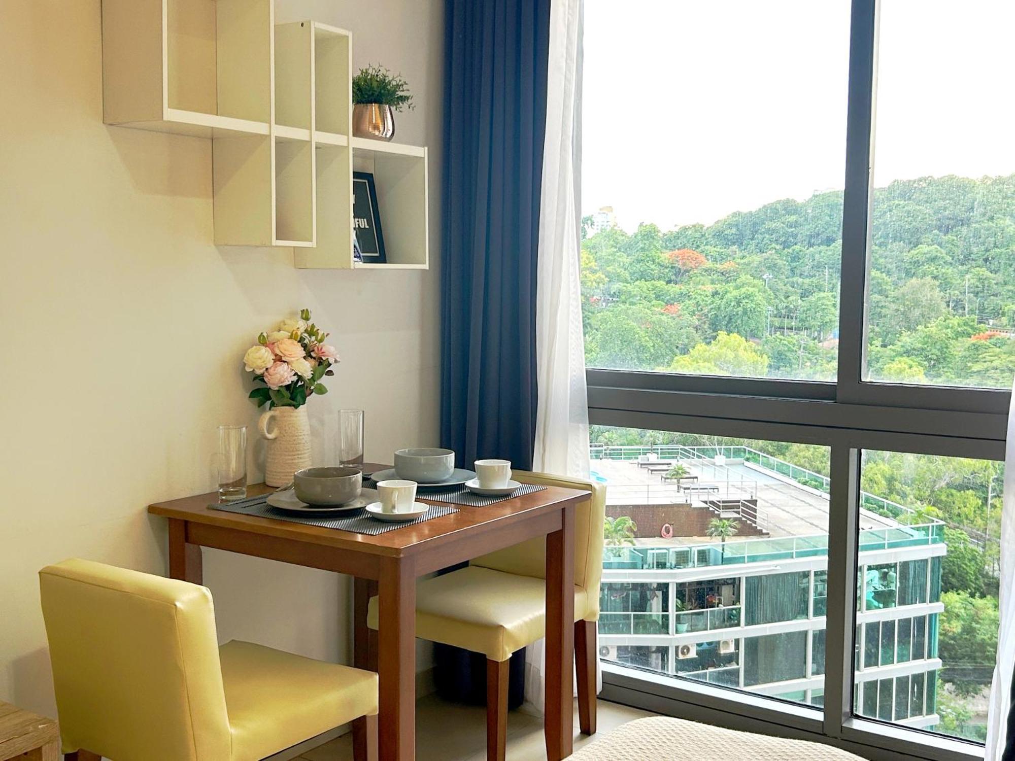 Unixx Sea View Apartment Pattaya