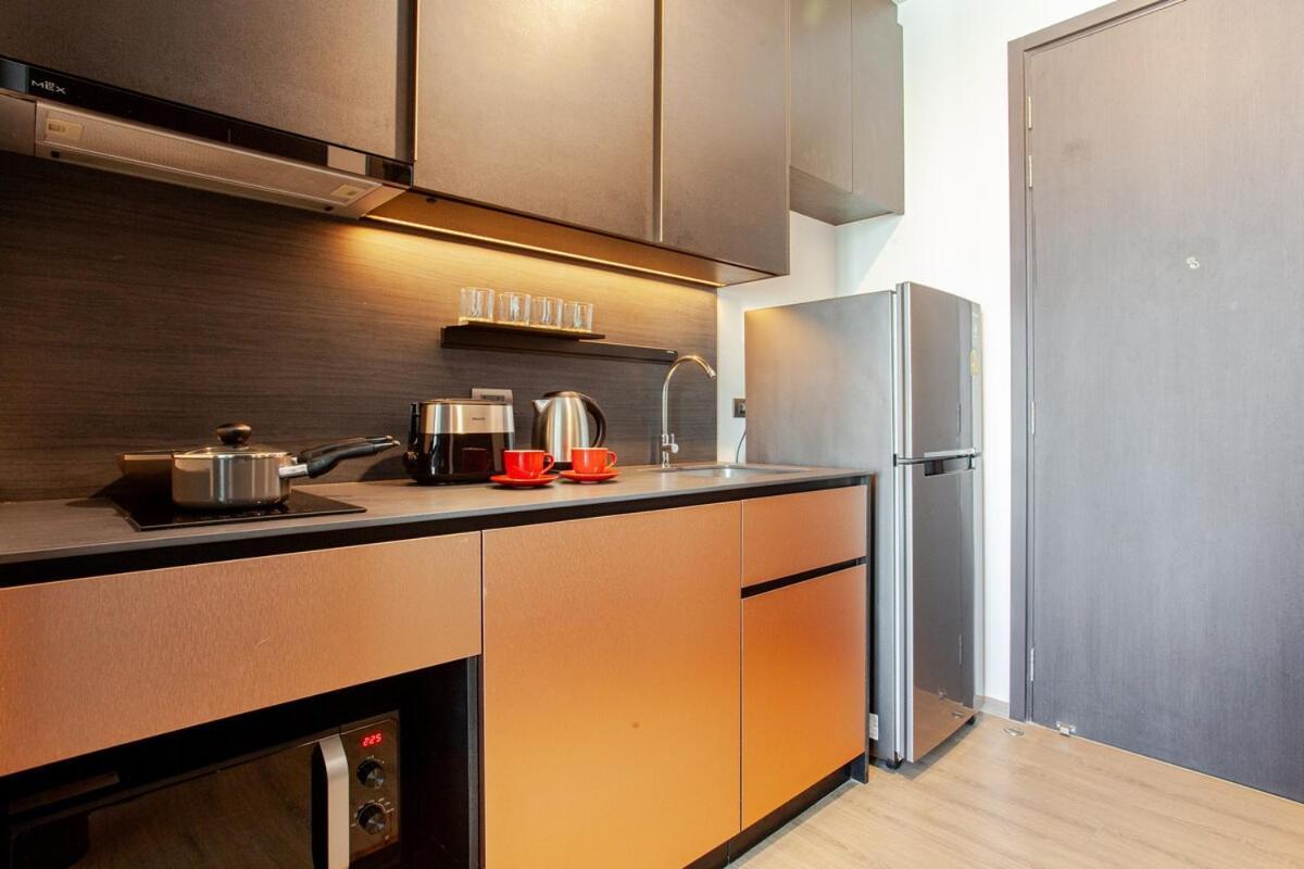 Edge 19th Floor Apartment
