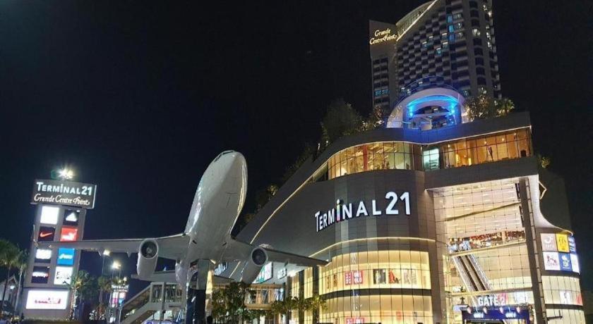 Oyo 75327 Diyana Pattaya