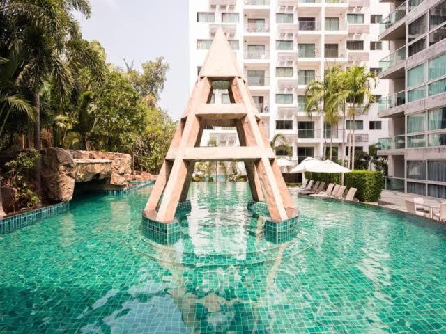 Apartment Club Royal Hideaway Steps From Private