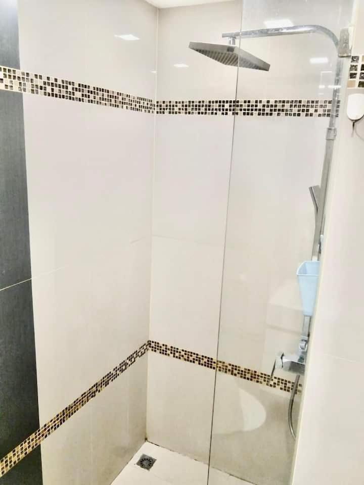 Apartment Club Royal Hideaway Steps From Private Pattaya