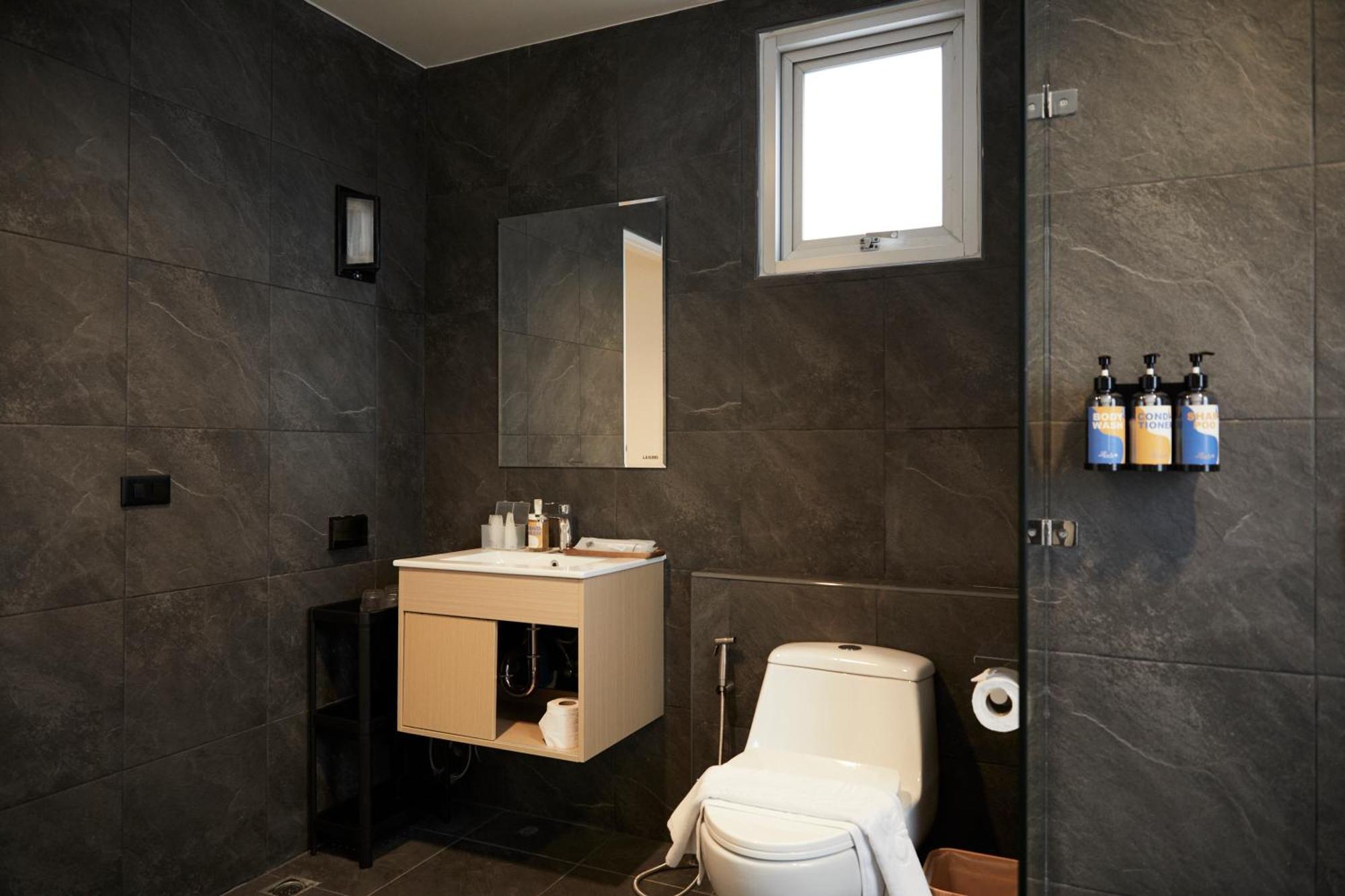 Hotel The Leela & 4*