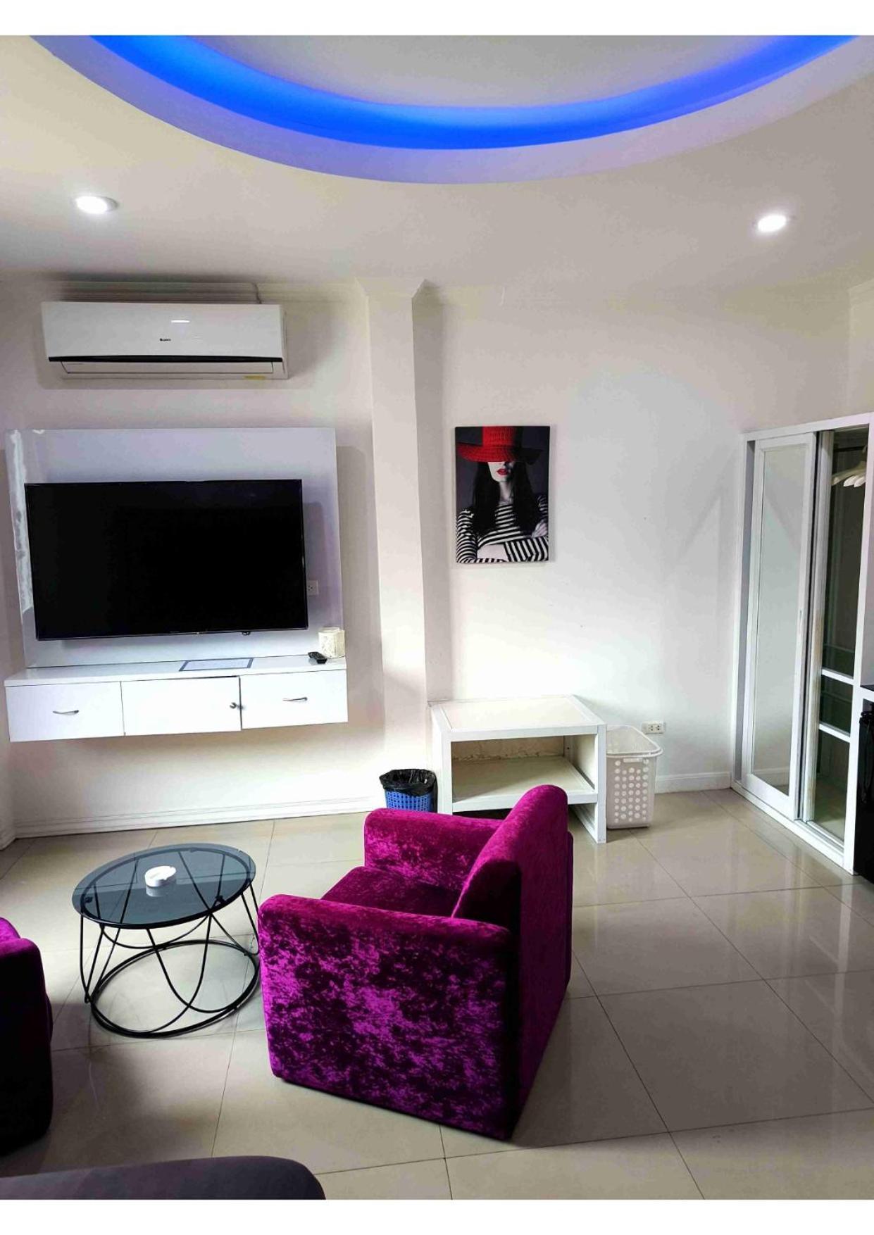 Titanic Residence-5 Minutes Walk To Walking Street Pattaya