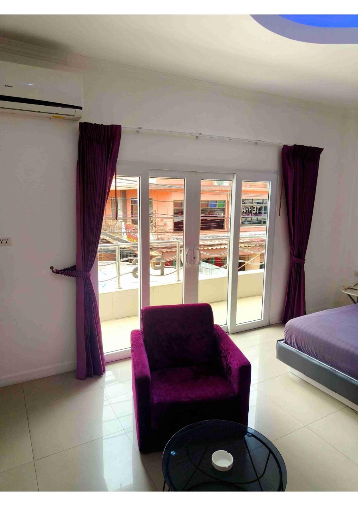 Titanic Residence-5 Minutes Walk To Walking Street Hotel Pattaya