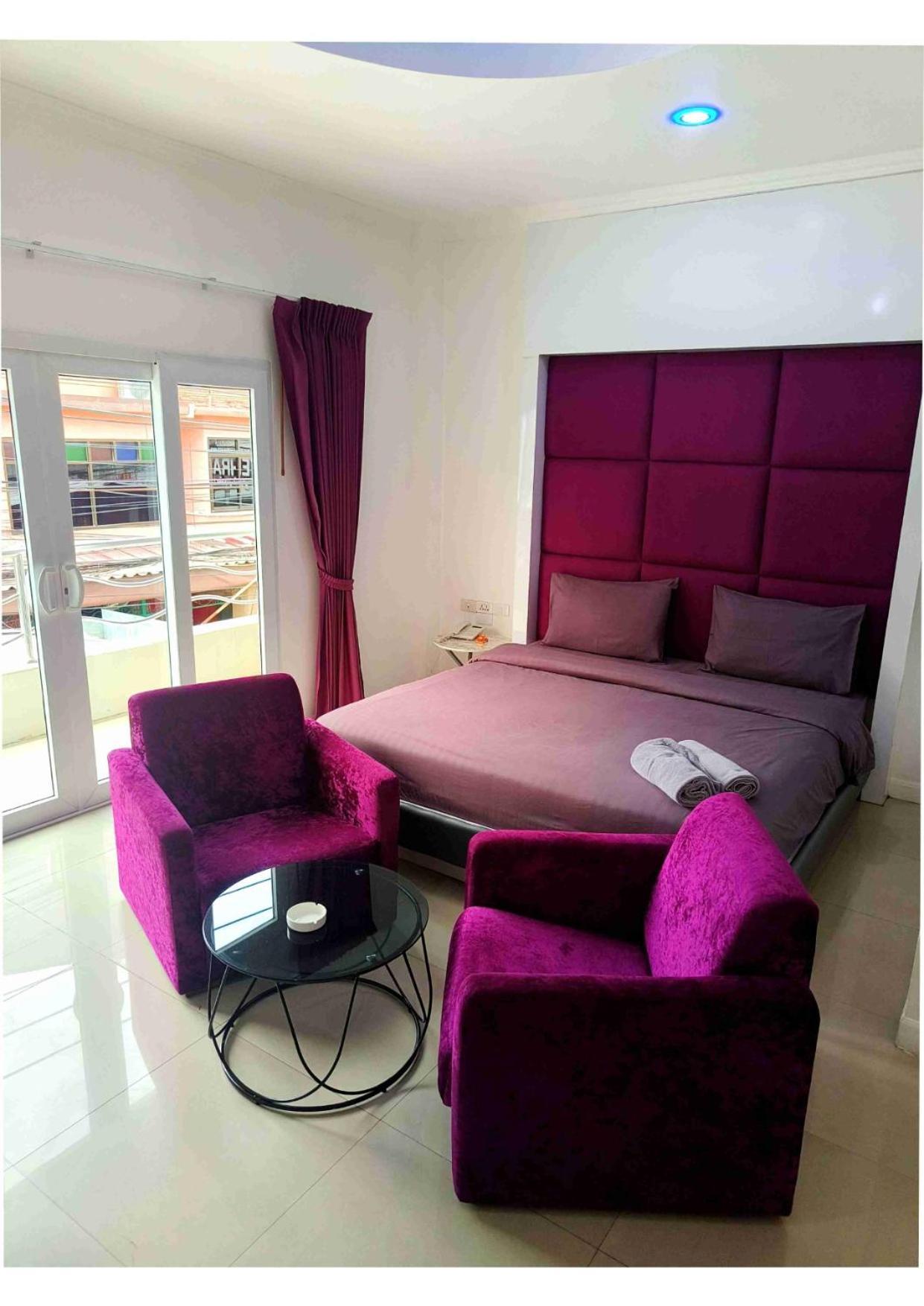 Titanic Residence-5 Minutes Walk To Walking Street Pattaya