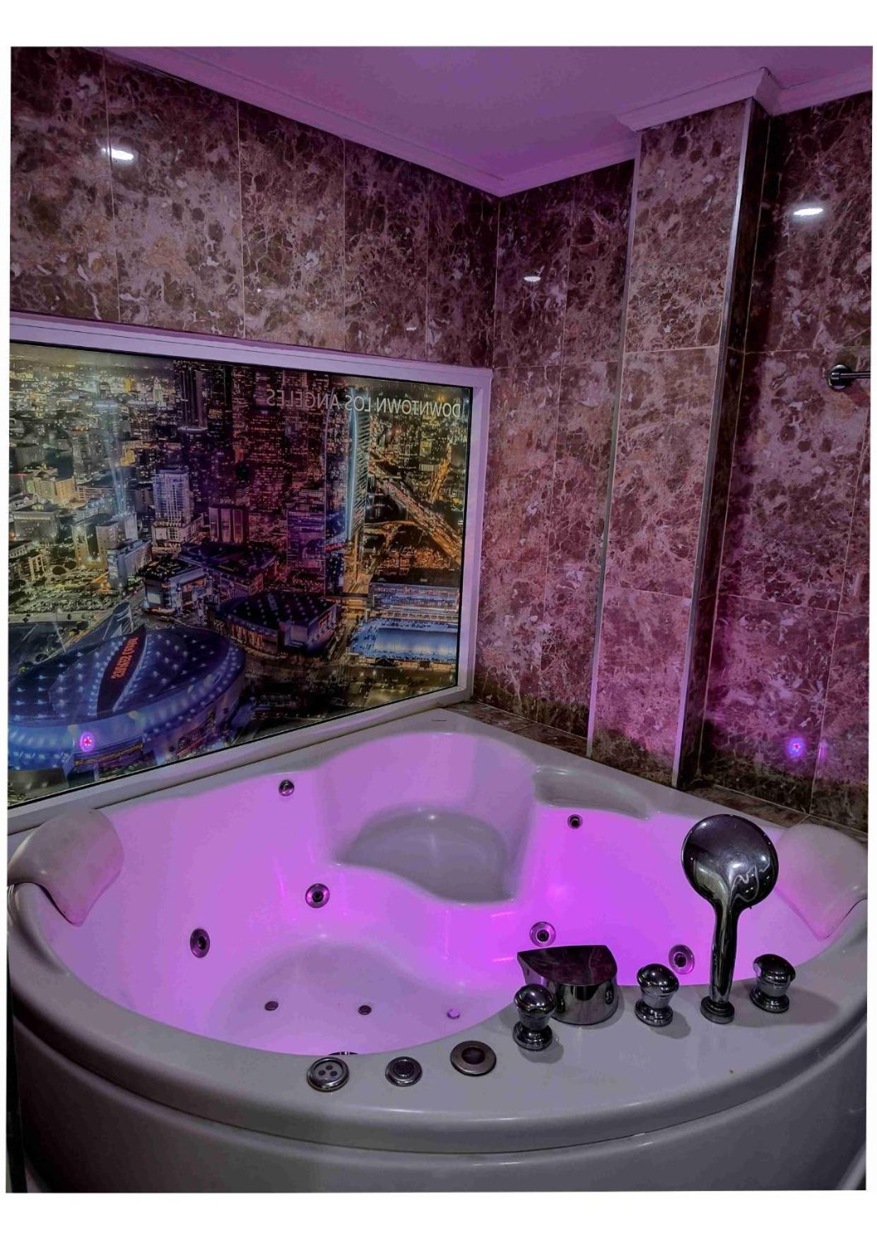 Titanic Residence-5 Minutes Walk To Walking Street Hotel 2*