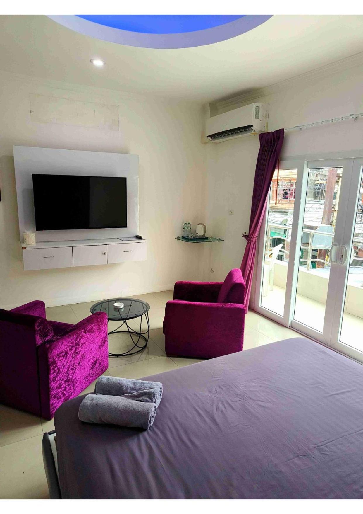 Titanic Residence-5 Minutes Walk To Walking Street 2* Pattaya
