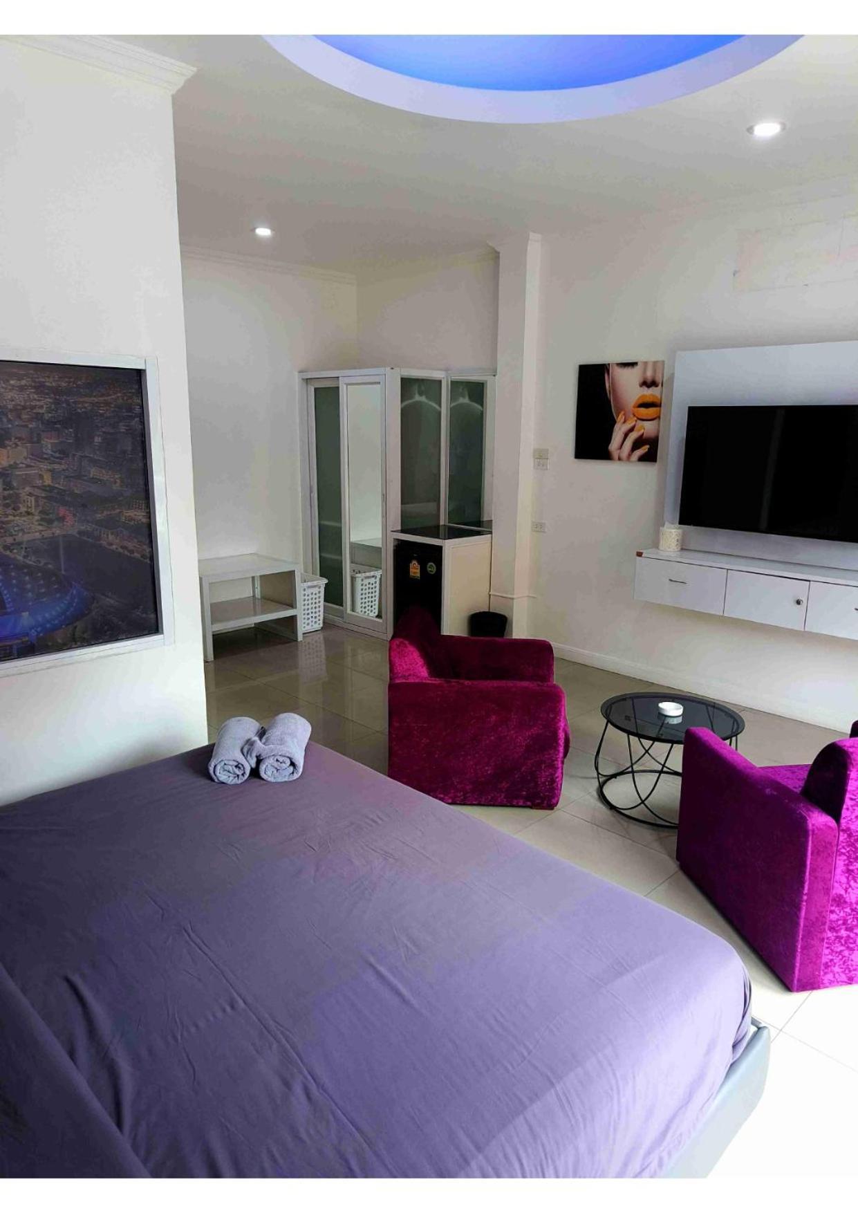 Titanic Residence-5 Minutes Walk To Walking Street Hotel Pattaya