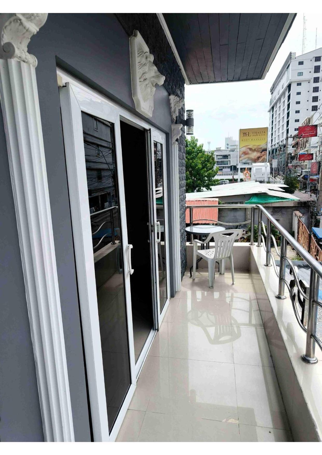 Titanic Residence-5 Minutes Walk To Walking Street Hotel