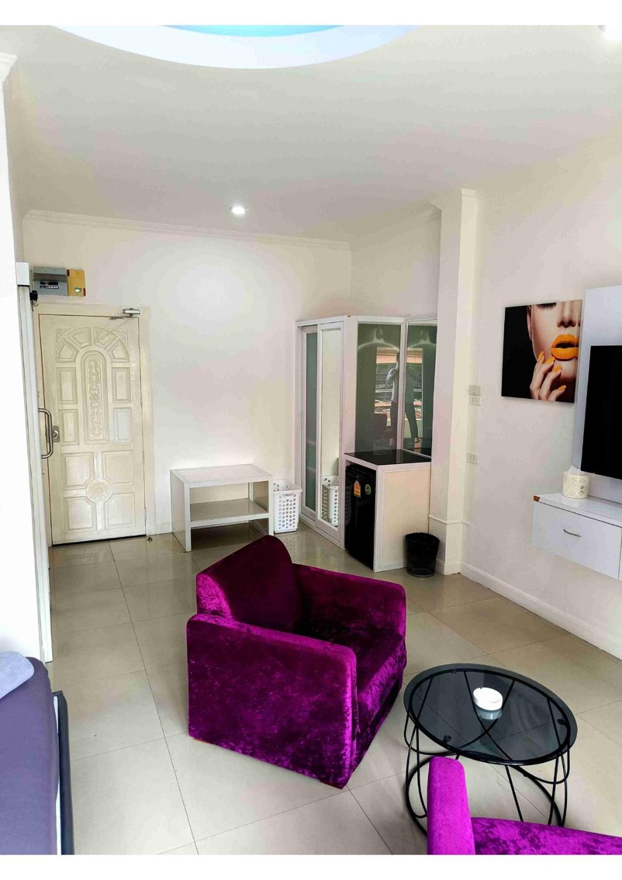 Titanic Residence-5 Minutes Walk To Walking Street Hotel Pattaya