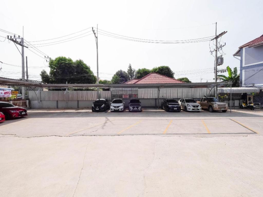 Oyo 1157 Ploy Pailin Place Hotel Pattaya