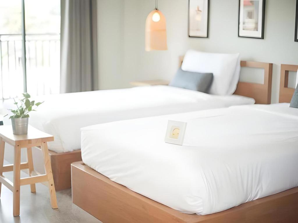 Hotel Yellow Moon 2*