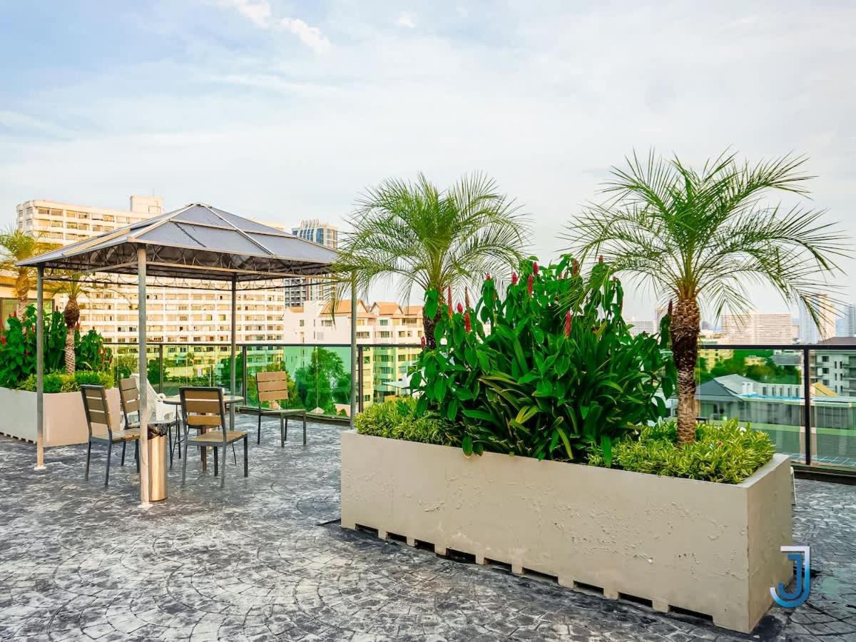 Well Furnished With Balcony *