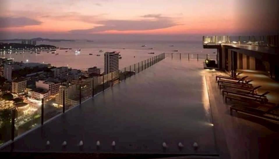 Apartment The Base Center Pattaya