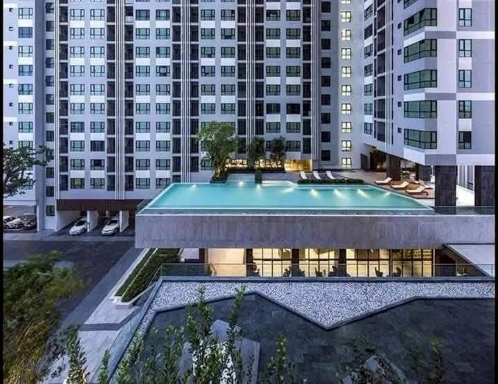 Apartment The Base Center Pattaya
