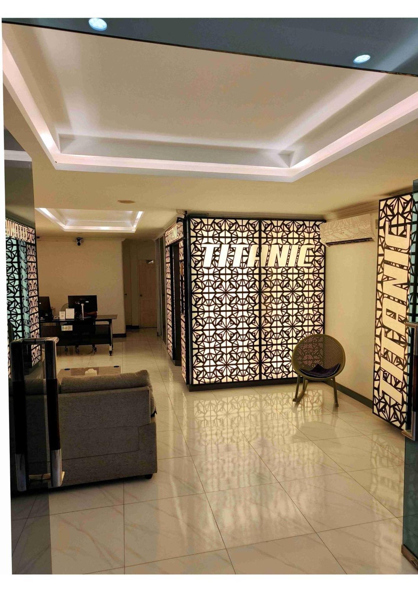 Titanic Residence-5 Minutes Walk To Walking Street Pattaya
