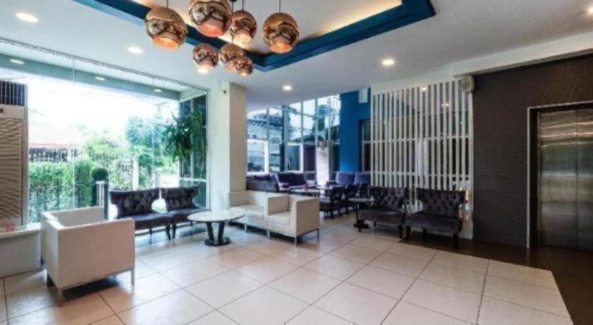 Hotel Oyo 1126 Curve Boutique Pattaya