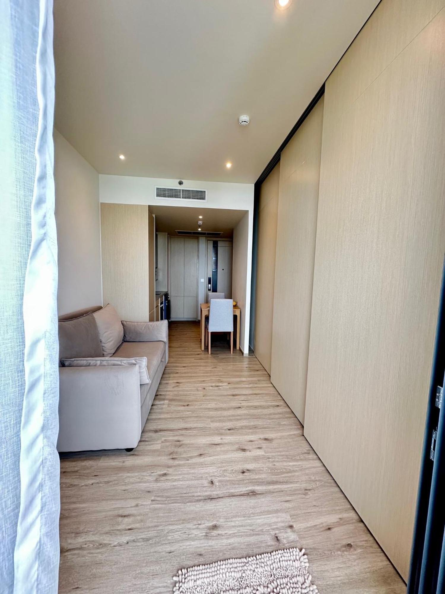 Apartment Arom Wongamat Luxury Boutique Beachfront In North Pattaya, 702