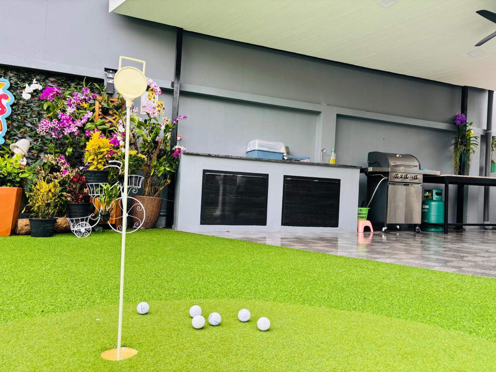 Kate Pool Jomtien * Pattaya