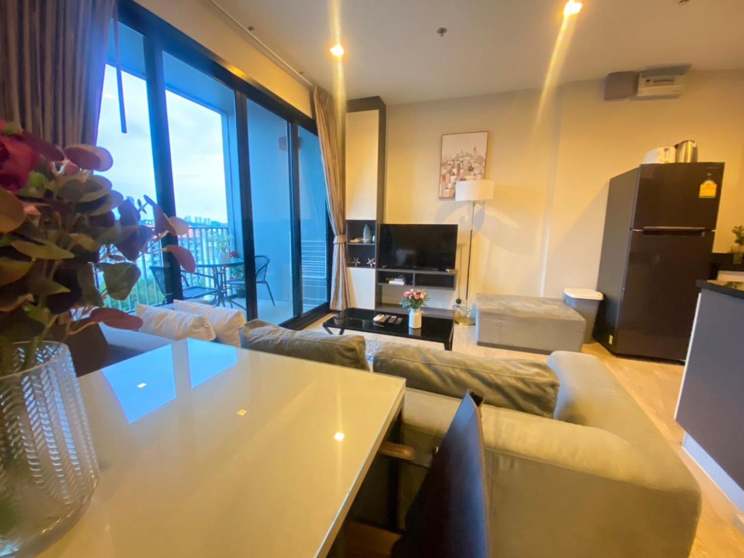 2 Bed At Excellent Location - In Class Apartment *